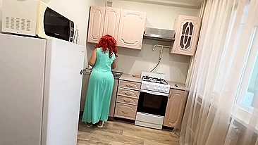 Mãe ruiva insaciável de bunda top leva no cu com calcinha