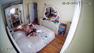 Câmera escondida flagra marido fodendo babá enquanto esposa tá no trampo