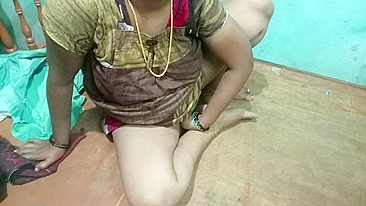 Pornô Indiano XXX. Tia puta de Kerala e marido na melhor foda
