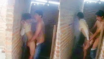 Vídeo viral Desi MMS! Tia de Kerala fode na selva com amante