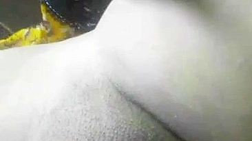 Choda Chodi XXX! Tia desi peituda mostrando tetas e buceta pro amante no TikTok