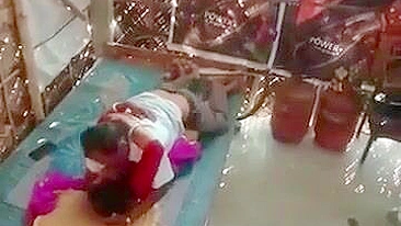 Vídeo XXX: Casal indiano idoso transando fora em flagra secreto