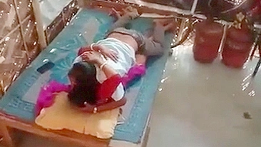 Pega no Flag: Velhote Mostra que Ainda Manda Bem com a Tia Vizinha