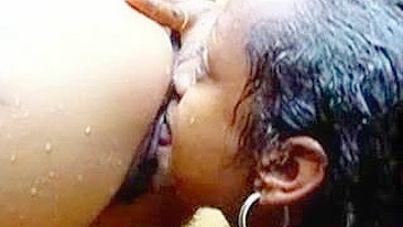 Lésbicas Africanas Amadoras na Cachoeira da Selva