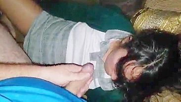 Adolescente Bêbada Leva Soco na Cara de um Estranho Fodido