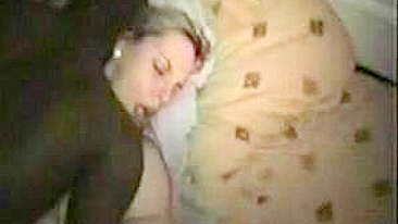 Amadora Bêbada é Destruída Após Festa por Pau Preto Monstro