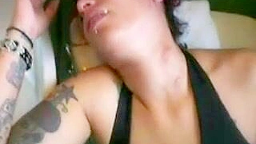 Vadias Bêbadas e Chapadas São Fodidas no Banheiro Após Festa