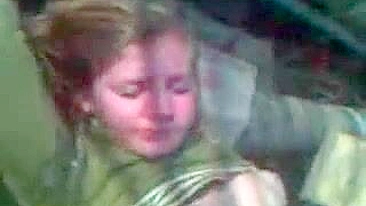 Festa de vômito e foda com adolescentes bêbados no quintal