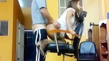 Empregada Brasileira Fodida com Força pelo Patrão Rico