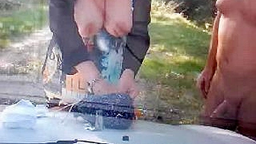 Acompanhante Madura Fodida pelo Cliente no Carro! Câmera Escondida!