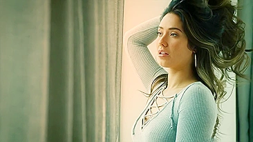 Eva Lovia fudida por negão enquanto irmã careta não tava