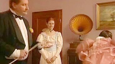 O Natal Silencioso, BDSM, Palmadas, Jovens - Vídeo XXX de Férias com Cenas de Bondage e Surra em Adultos Jovens