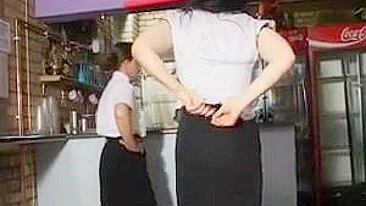 Novinha Safada Chicoteada de Meia-Calça pelo Guardião Fiel