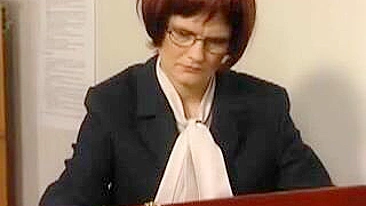 Palmadas com a Bengala Mágica - Vídeo XXX