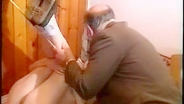 Filhas de Kruschev - Palmadas em Teens e Velho-Jovem