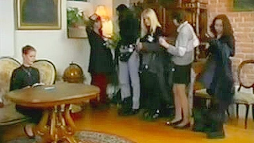 Palmadas na Casa de Detenção - Vídeo XXX.