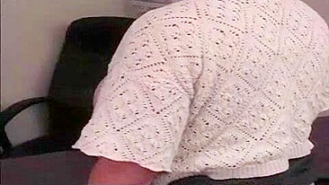 Boquete Após Palmadas no Escritório - BBW Parte 2