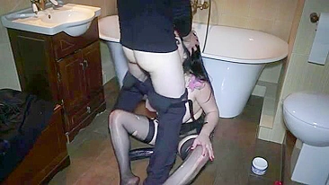 Vadia Punk Engole Fundo e Leva no Cu do Mestre, Morena Tatuada em Sexo Bruto, Boquete e Facefuck