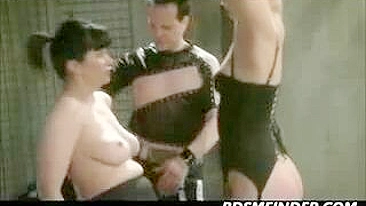 Grupo de Fetiche de Palmadas com Cintas e Chicotes em Bondage