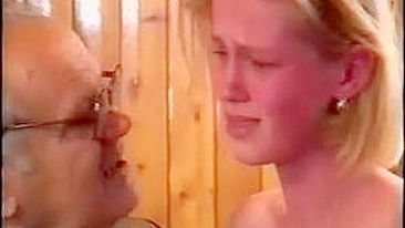 Palmadas e Cana nas Filhas de Kruschev: Punição pra Novinhas