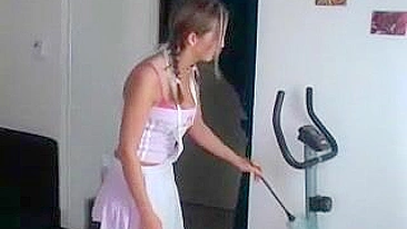 Punição com Palmadas pra Empregada Adolescente Safada em Histórias Completas 038