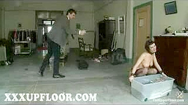 Morena Organizando Revistas Chicoteada pelo Mestre