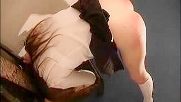 Punição BDSM com Palmadas em Teen - Assustada e Esperando