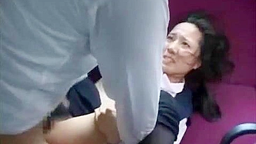 Ataque Sexual Público em Japonesa no Ônibus