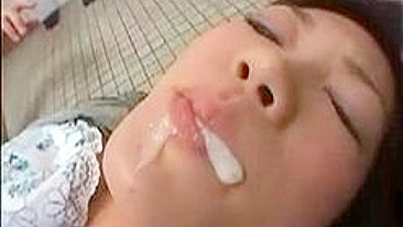 Maníaco Atormenta Adolescente Japonesa no Trem