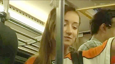 Estudante de intercâmbio apalpada de surpresa no ônibus japonês
