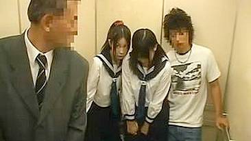 Garoto Japonês Safado Quase Pego Assediando Duas Colegiais no Elevador