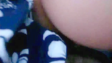 Casal Asiático Fica Quente em Viagem de Ônibus Público