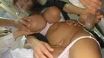 Milf Peituda Hitomi Tanaka Apalpada por Todo Mundo no Ônibus