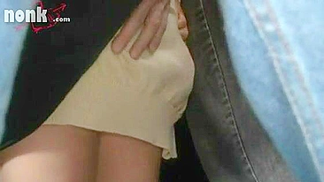 Colegial Yuri Sato Abusada por 2 Homens em Ônibus Público