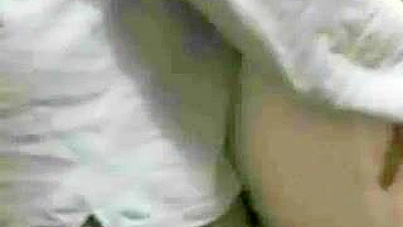 Esfregando Pau Duro na Bunda Latina no Ônibus e Apalpando