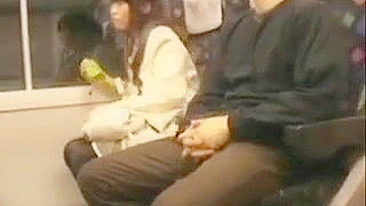 Adolescente Dormindo no Ônibus Apalpada e Forçada a Chupar