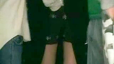 Japonesinha Novinha Dedada no Trem