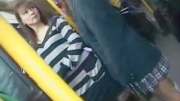 Jovem Mamãe Japonesa Topa Sexo no Ônibus