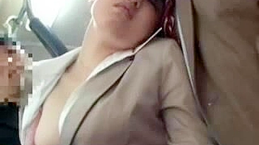 Milf Japonesa Apalpada no Ônibus