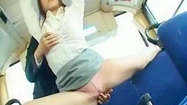 Japonesa Fodida no Ônibus por Estranho