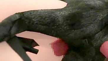 Travesti Arrombada por Tentáculos em Hentai 3D