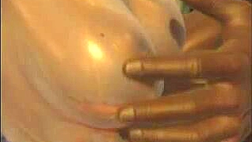 Garota 3D Hentai Lambida e Dedada Enquanto se Masturba, Gozando na Buceta Apertada Estilo Anime