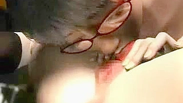 Duas Morenas Gostosas Dividem um Pau em Animação Quente!