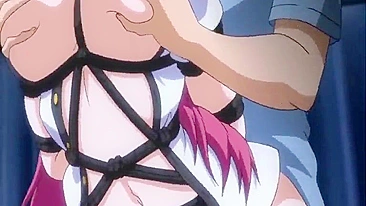 Estudante Anime de Peitões Tem Buceta Molhada Fodida Amarrada