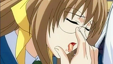 Colegial Peituda Fica Quente e Safada com Pornô Anime