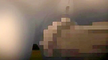 Universitária Usa Vibrador na Buceta Molhada de Meia-Calça