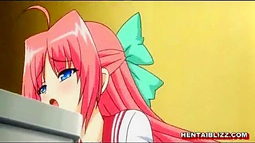 Colegial Safada de Hentai Leva Peitões pro Banheiro pra Meter na Buceta Molhada