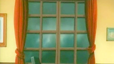 Escrava Hentai Acorrentada Tem a Buceta Molhada Dedada pelo Mestre