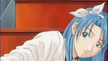 Cara de Hentai Tem o Pau Chupado Duro em Bondage