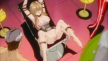 Enfermeira Hentai Leva Espéculo na Buceta e Aperta Peitões - Bondage Anime